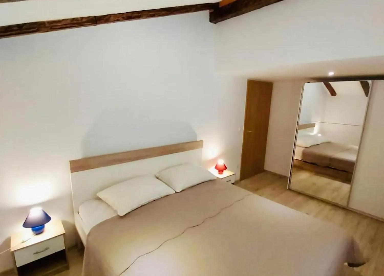Apartment Karlo Auf Zwei Wohnebenen, Mit Meerblick Supetarska Draga