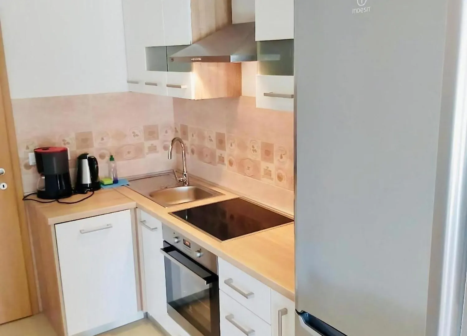Apartment Karlo Auf Zwei Wohnebenen, Mit Meerblick Supetarska Draga 0*,  Croatia